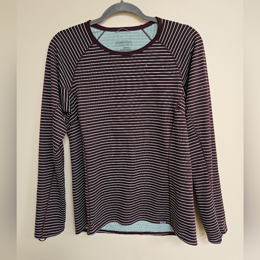 Patagonia M Capilene Lightweight Base Layer Long Sleeve Top Striped Purple Blue